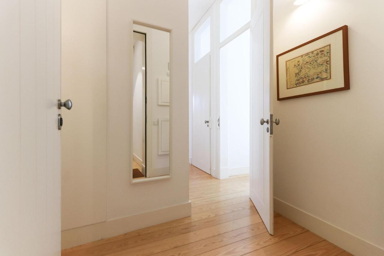 Appartamento Alfama Deluxe By Homing Lisbona Esterno foto