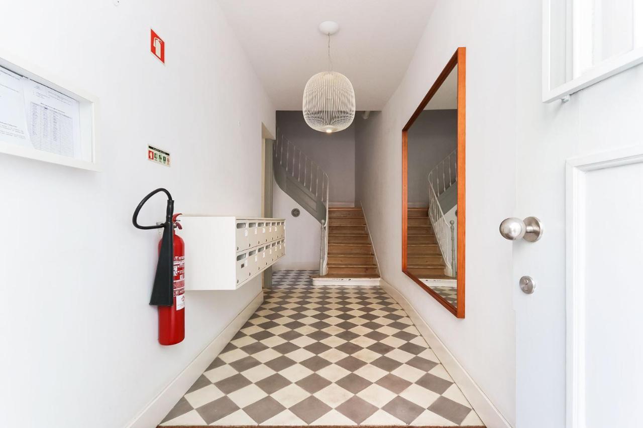 Appartamento Alfama Deluxe By Homing Lisbona Esterno foto